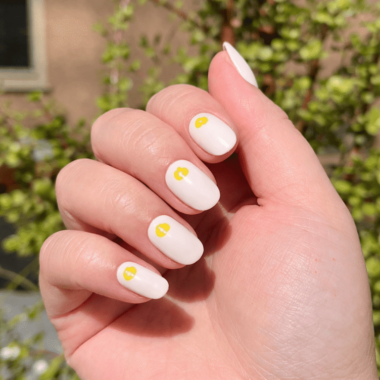 Floral Nails Ideas For Spring 2026
